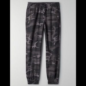 Brand New Aritzia Tna Alix Pant Size XS